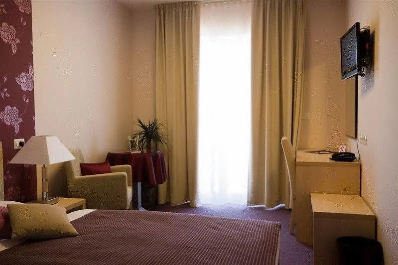 ***  Hotel Zlatna Vala Pelegrin Kroatien