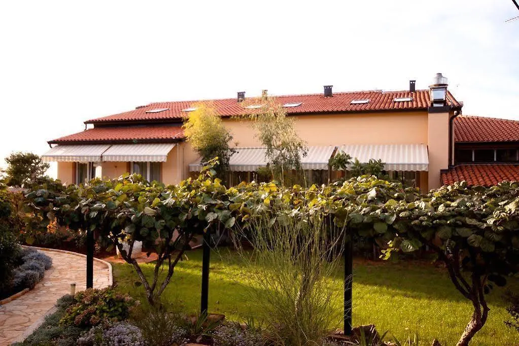 Hotel Zlatna Vala Pelegrin Kroatien
