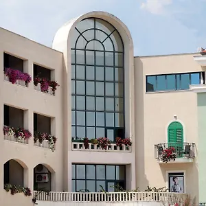 Bellevue Hotel Traù