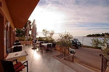 Hotel Zlatna Vala Umag 3*,  Croatia